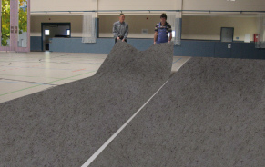 Schutzbelag, EVENT, Designbelag, Schutz, Verschmutzung, Beschädigung, Nässe, schwer entflammbar, B1, lose, Verlegung, Rollenware, elastisch, Belagrollis, Rollenständer, Lagerwagen, robust, extrem widerstandsfähig