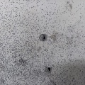 Rückprallschutzvorhang, Rückprallschutz, Splitterschutz, Emissionsschutz, vor dem Kugelfang, Schießanlage, Rückpraller, Splitter, Emission,  Kleinstpartikel, Bleistaub, matt, blendfrei, freihängend, Projektionsleinwand, selbstverschließend,